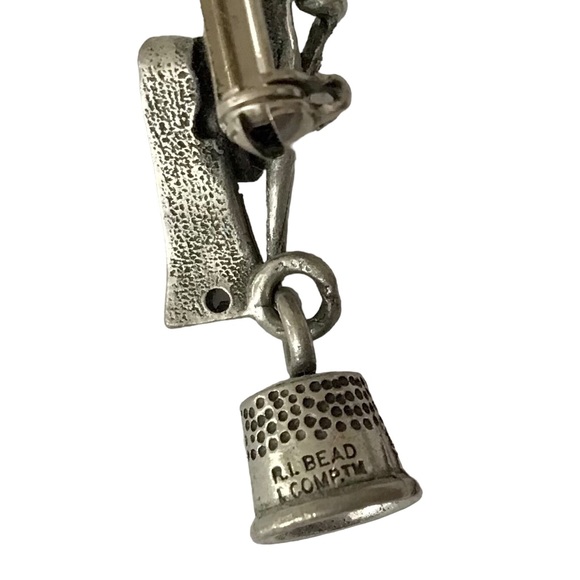 Adorable Sewing Dangle Brooch Pin - Pewter? - Picture 6 of 8